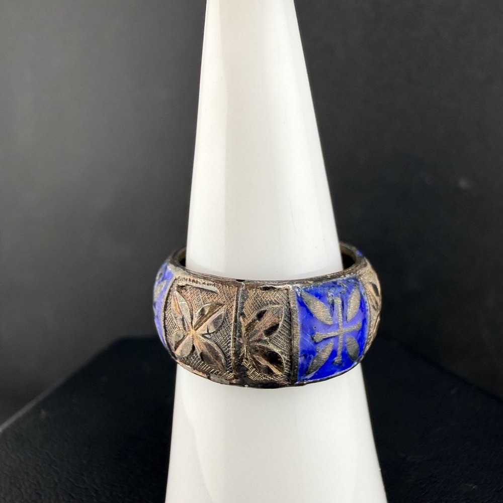 Vintage Estate Band Ring Blue Enamel Floral Engraved Cross Size 12.25